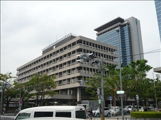 高槻市役所_t.jpg