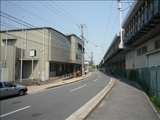 阪急大山崎駅から物件まで、ほぼ1本道_t.jpg