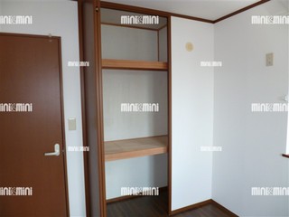 高槻市賃貸マンション モンレアーレ|洋室収納.jpg