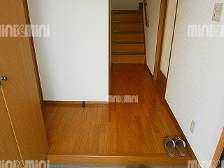ルグランソシエS棟の廊下
